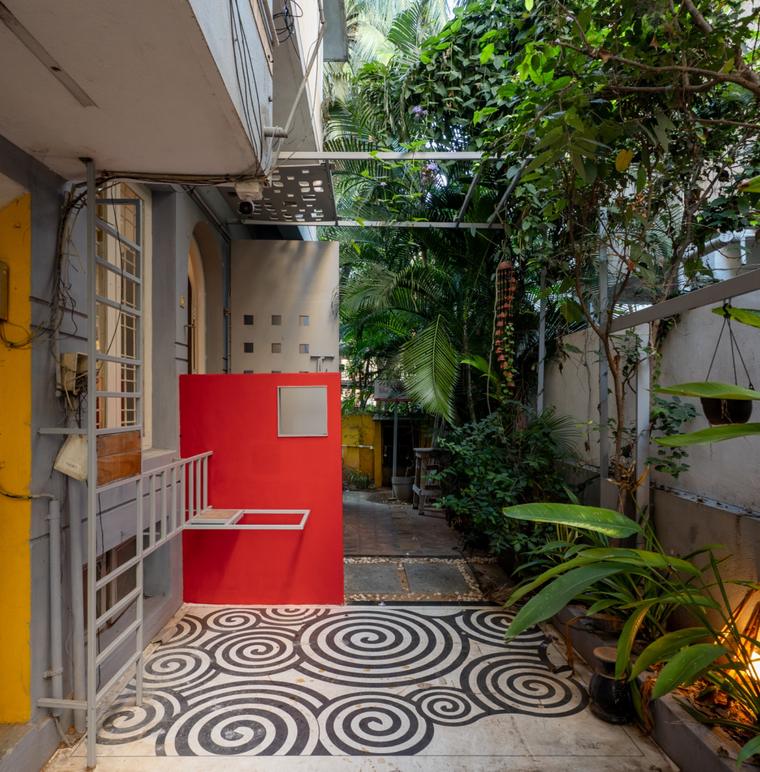 Studio corridor